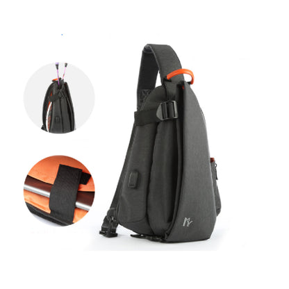 szürke-fekete USB sport sling táska részletábrán, USB porttal és narancs fogantyúval
