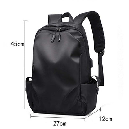 fekete vízálló nylon laptop hátizsák méretábrán 45 x 27 x 12 cm jelöléssel
