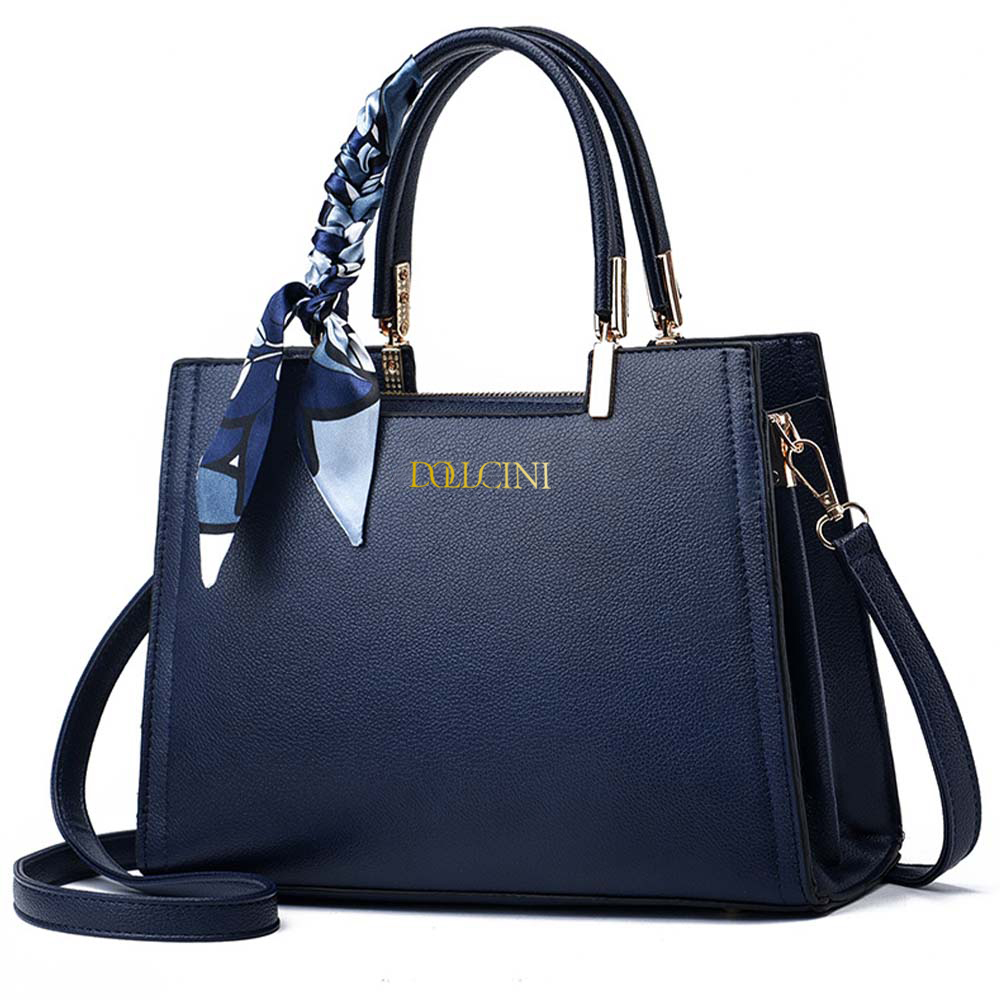 Dollcini sötétkék műbőr női crossbody kézitáska, logós előlappal és kendődísszel