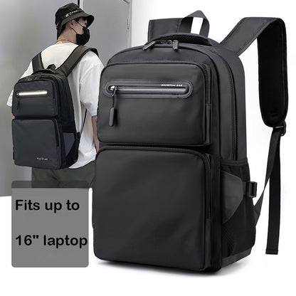 laptoptáska, fekete, kompakt, poliészter anyagból, fényvisszaverő részlettel, utazáshoz bemutatva