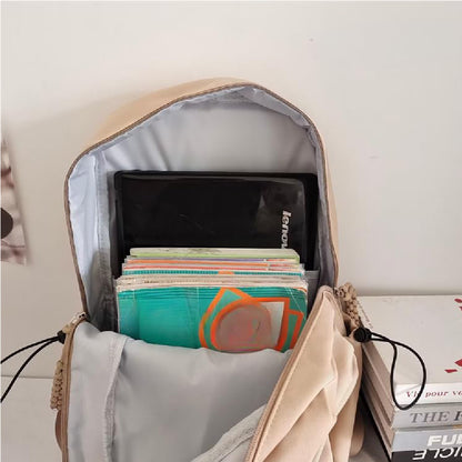 világos bézs unisex iskolai hátizsák nyitott belsővel, laptop- és könyvrekesszel
