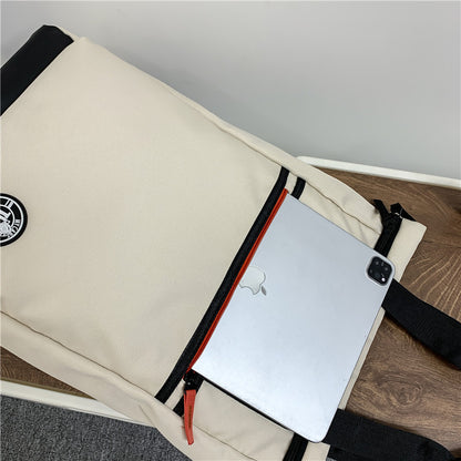 krémszínű uniszex laptop hátizsák külső zsebbel és behelyezett tablettel