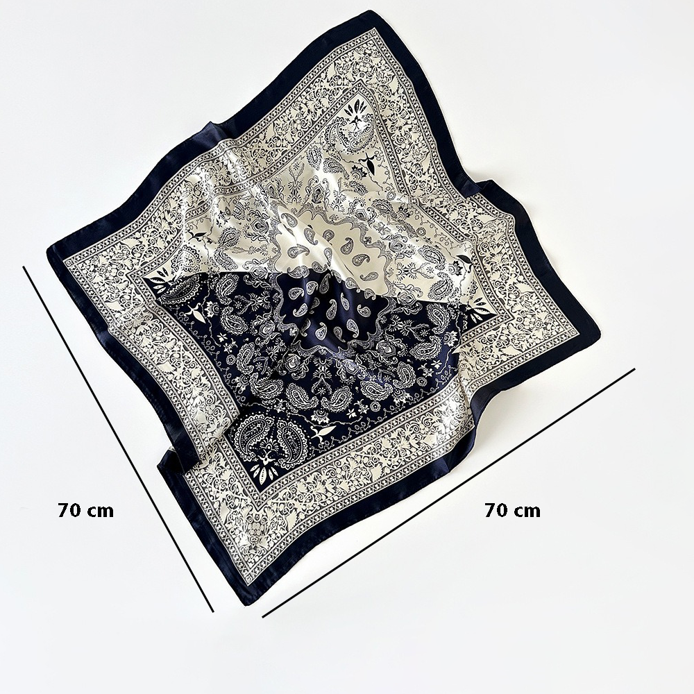paisley mintás szatén kendő méretábrán, 70 x 70 cm