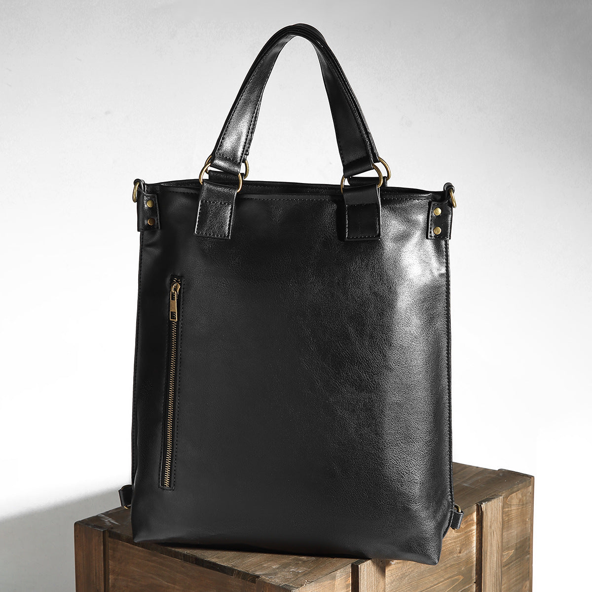 fekete nagy méretű női műbőr tote hátizsák méretábrán, 32 x 10 x 39 cm