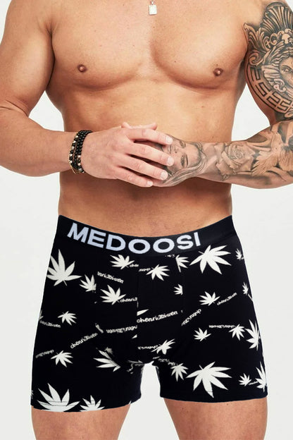 fekete levélmintás férfi pamut boxeralsó, 3 részes szett, modellen