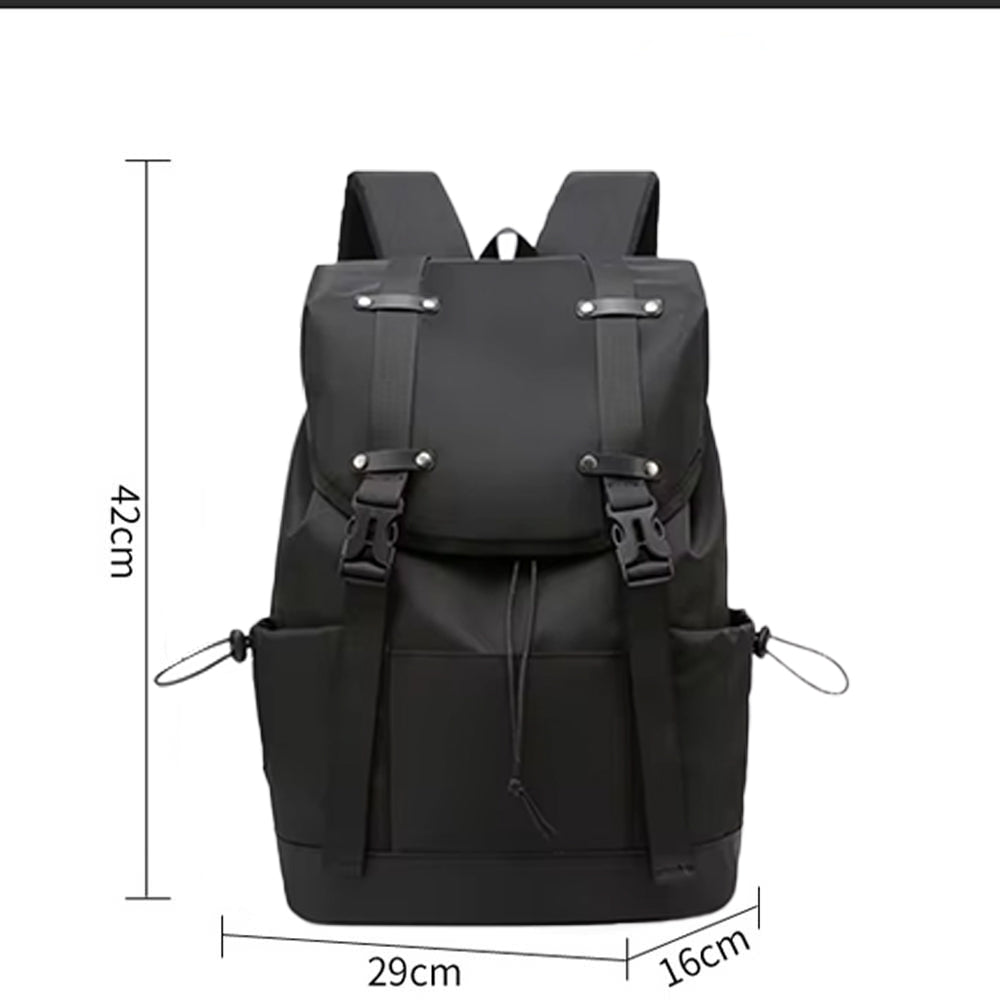 férfi táska, fekete, nylon anyagból, laptoprekesszel, oldalnézetben