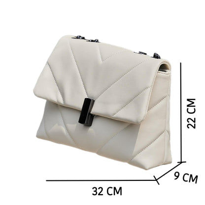 fehér steppelt női crossbody táska méretábrán 32 x 22 x 9 cm jelöléssel