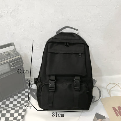 fekete iskolai laptop hátizsák méretábrán, 43 x 31 x 22 cm jelöléssel