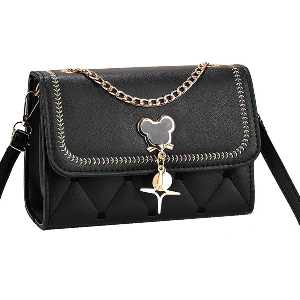 fekete steppelt női műbőr crossbody táska arany lánccal és medálos dísszel