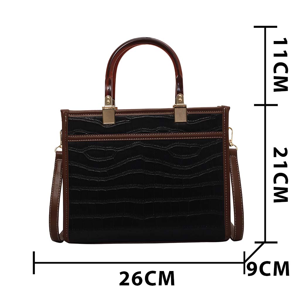 fekete krokodilhatású női crossbody táska méretábrán 26 x 21 x 9 cm jelöléssel