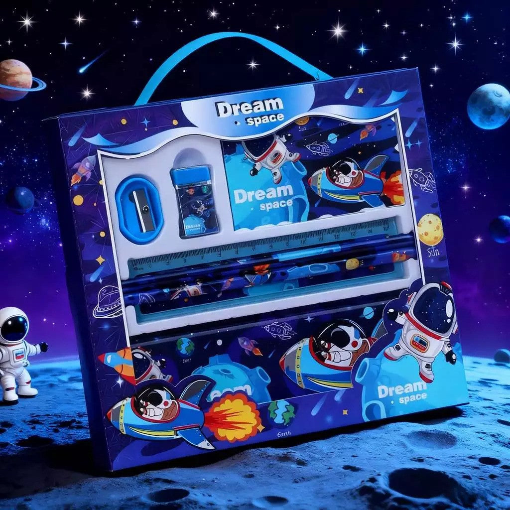 Dream Space iskolakezdő írószer szett, űrhajós grafikával reklámképen